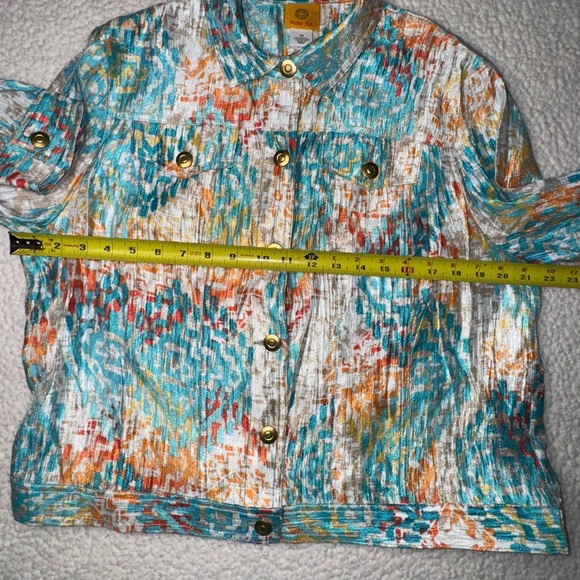 Ruby Rd. Multicolor Patterned Shirt with Gold Button - Picture 5 of 9